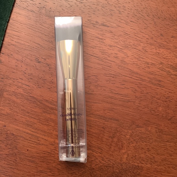Brand new in box tarte concealer blender brush - Picture 3 of 3
